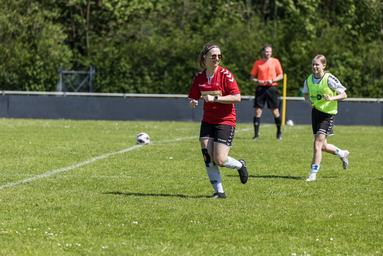 Bild 61 - F SV Henstedt Ulzburg - SV Fortuna Boesdorf : Ergebnis: 3:1